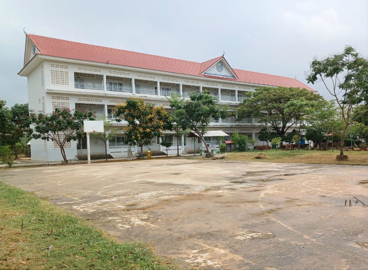 សាលាបឋមសិក្សាអនុវត្តន៍ ហ៊ុន សែន ខេត្តព្រៃវែង  - Photo gallery - 2